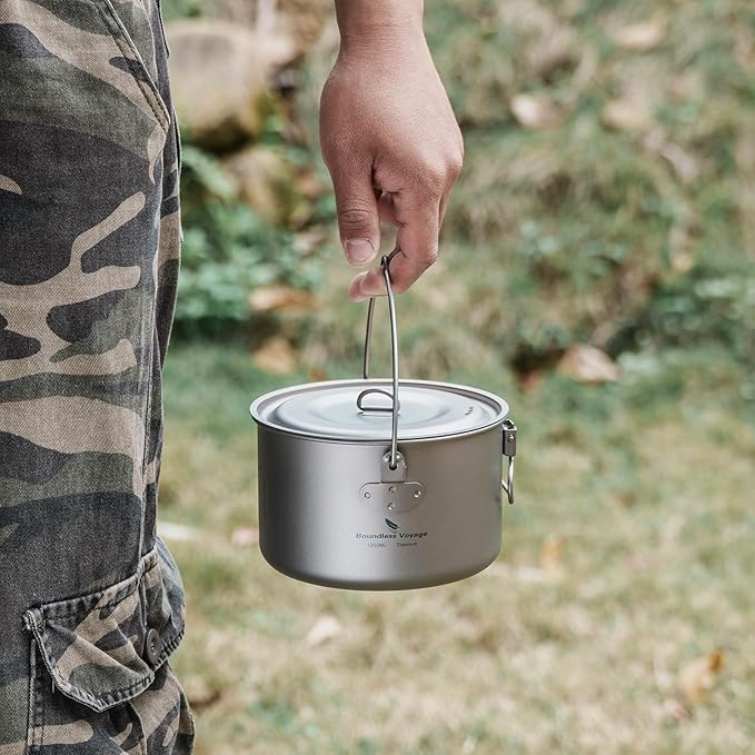 iBasingo 1.3L (1300ml) Titanium Pot with Lid Lightweight Backpacking Cook Pot for Solo Camping, Hiking & Backpackers, Portable Camping Cookware with Measurement Marks Ti2043C
