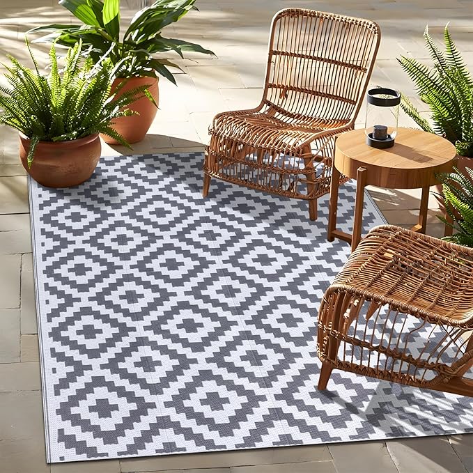 OLANLY Waterproof Outdoor Rug 4x6 ft, Outdoor Plastic Straw Rug for Camping, RV Mat Outside, Outdoor Carpet for Porch, Deck, Backyard, Balcony, Picnic, Grey & White